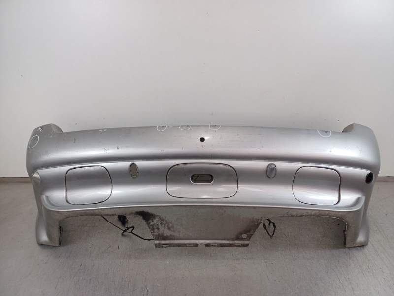 PARAGOLPES TRASERO 8402324 