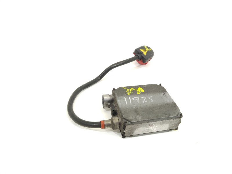 Recambio de centralita faros xenon para bmw serie 5 berlina (e39) 520d referencia OEM IAM 5DV007760  8387114