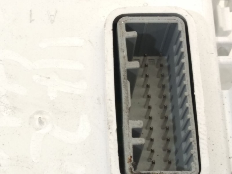 Recambio de modulo electronico para renault clio iv limited referencia OEM IAM 283468105R  