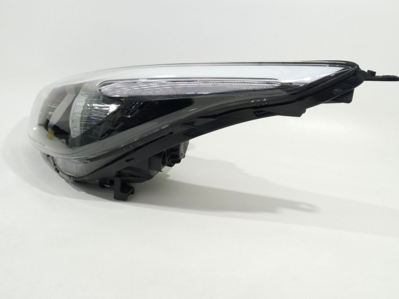 Recambio de faro izquierdo para kia cee´d (jd) 1.6 crdi 136 referencia OEM IAM 92101A2461  