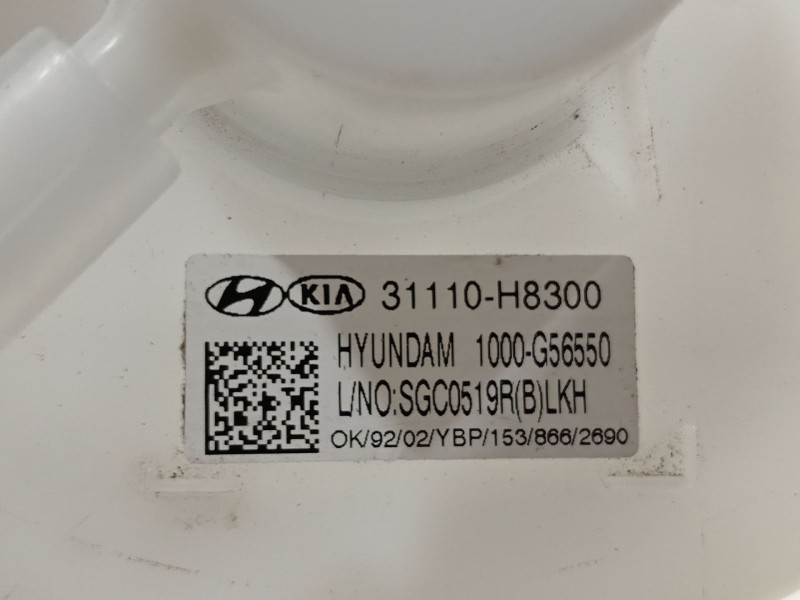 Recambio de bomba combustible para kia stonic (ybcuv) referencia OEM IAM 31110H8300  
