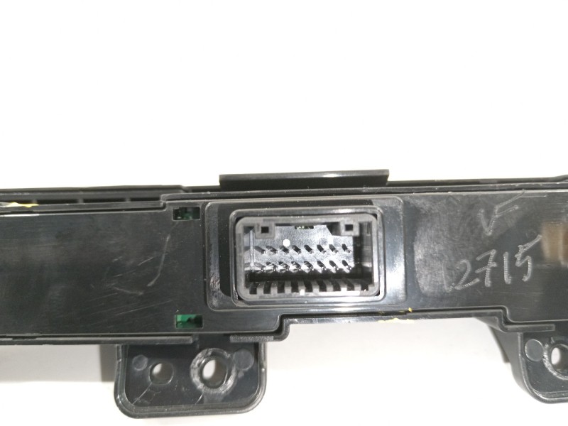 Recambio de warning para kia stonic (ybcuv) referencia OEM IAM 4D63611000  