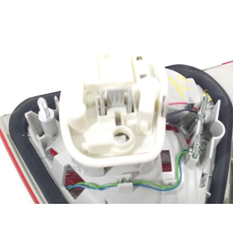 Recambio de piloto trasero izquierdo en porton para bmw 3 (e90) 320 d referencia OEM IAM 4871733  63214871733