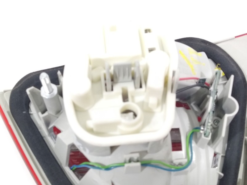 Recambio de piloto trasero izquierdo en porton para bmw 3 (e90) 320 d referencia OEM IAM 4871733  63214871733