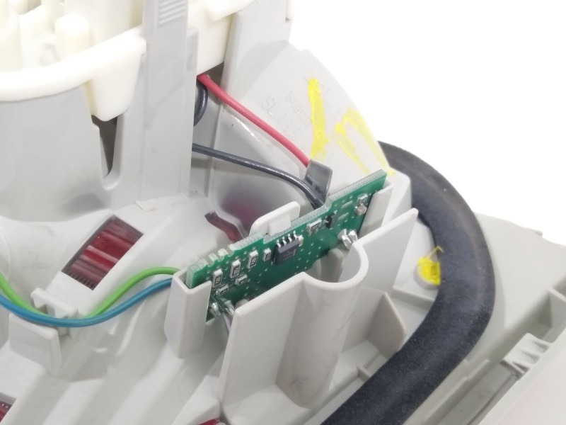 Recambio de piloto trasero izquierdo en porton para bmw 3 (e90) 320 d referencia OEM IAM 4871733  63214871733