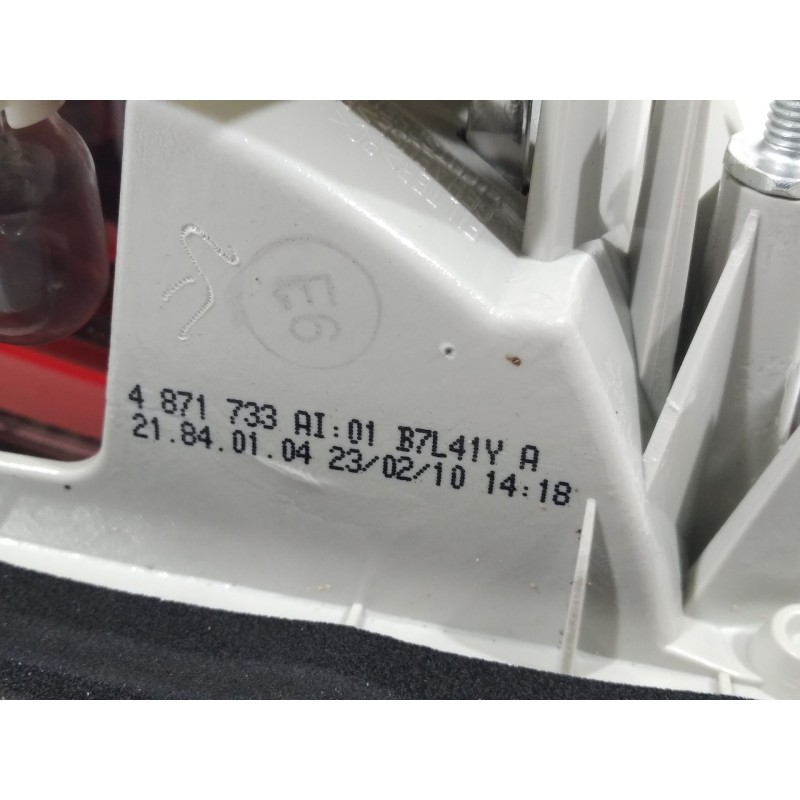 Recambio de piloto trasero izquierdo en porton para bmw 3 (e90) 320 d referencia OEM IAM 4871733  63214871733