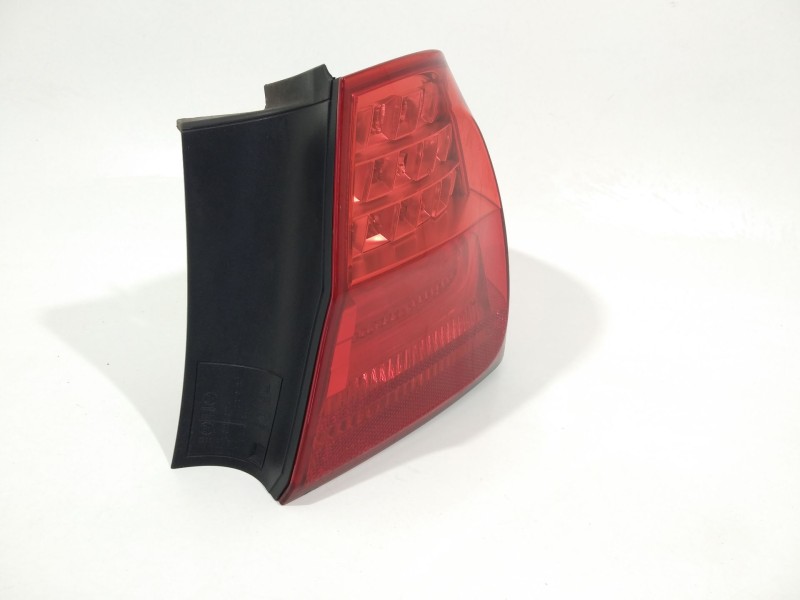 Recambio de piloto trasero derecho para bmw 3 (e90) 320 d referencia OEM IAM 4871732  63214871732