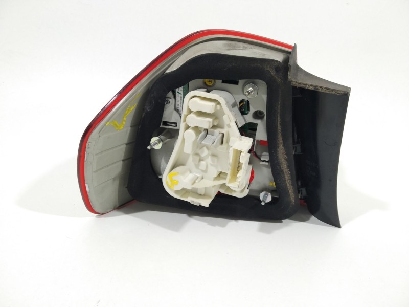 Recambio de piloto trasero derecho para bmw 3 (e90) 320 d referencia OEM IAM 4871732  63214871732