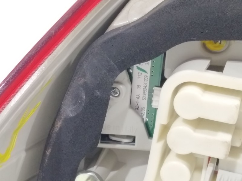 Recambio de piloto trasero derecho para bmw 3 (e90) 320 d referencia OEM IAM 4871732  63214871732