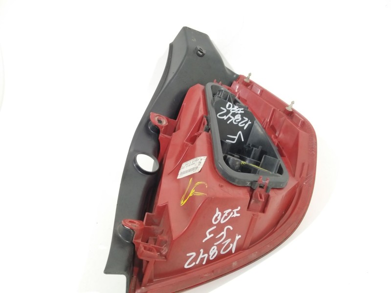 Recambio de piloto trasero izquierdo para renault clio iii authentique referencia OEM IAM 8200886944  