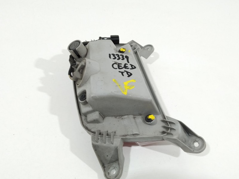 Recambio de piloto trasero derecho paragolpes para kia cee´d (jd) 1.6 crdi 136 referencia OEM IAM 92408A2650  