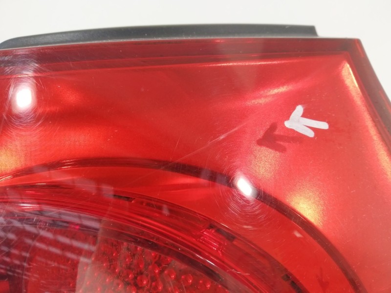 Recambio de piloto trasero derecho para volkswagen golf v berlina (1k1) gt sport referencia OEM IAM 1K6945096E  