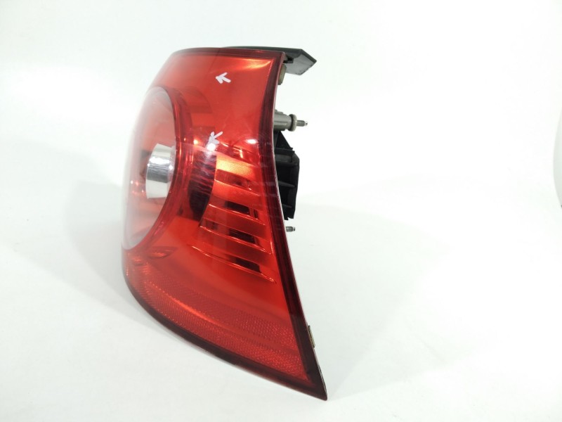 Recambio de piloto trasero derecho para volkswagen golf v berlina (1k1) gt sport referencia OEM IAM 1K6945096E  