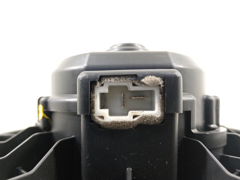 Recambio de ventilador calefaccion para kia stonic (ybcuv) referencia OEM IAM 97113H8000  