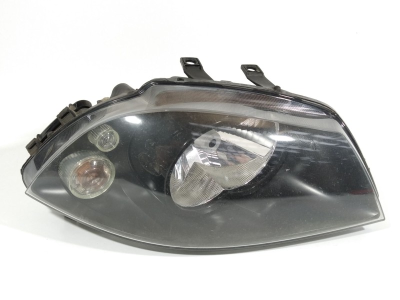 Recambio de faro derecho para seat ibiza iii (6l1) 1.4 16v referencia OEM IAM 6L1941022A  