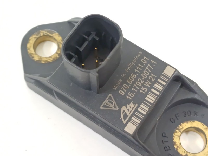 Recambio de sensor para porsche panamera diesel referencia OEM IAM 97060611101  