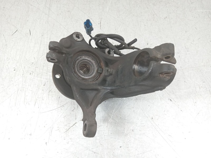 Recambio de mangueta delantera derecha para peugeot 208 i (ca_, cc_) 1.2 vti 82 referencia OEM IAM   