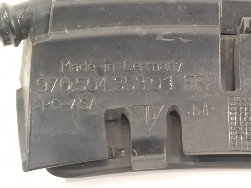 Recambio de moldura para porsche panamera diesel referencia OEM IAM 9705043530  