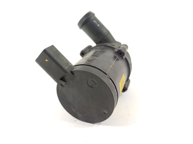 Recambio de bomba agua para porsche panamera diesel referencia OEM IAM 7L0965561L  