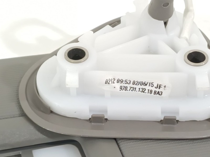 Recambio de parasol derecho para porsche panamera diesel referencia OEM IAM 97073103224  97073113218