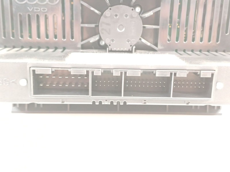 Recambio de mando climatizador para audi a3 (8p) 2.0 tdi ambiente referencia OEM IAM 8P0820043M  