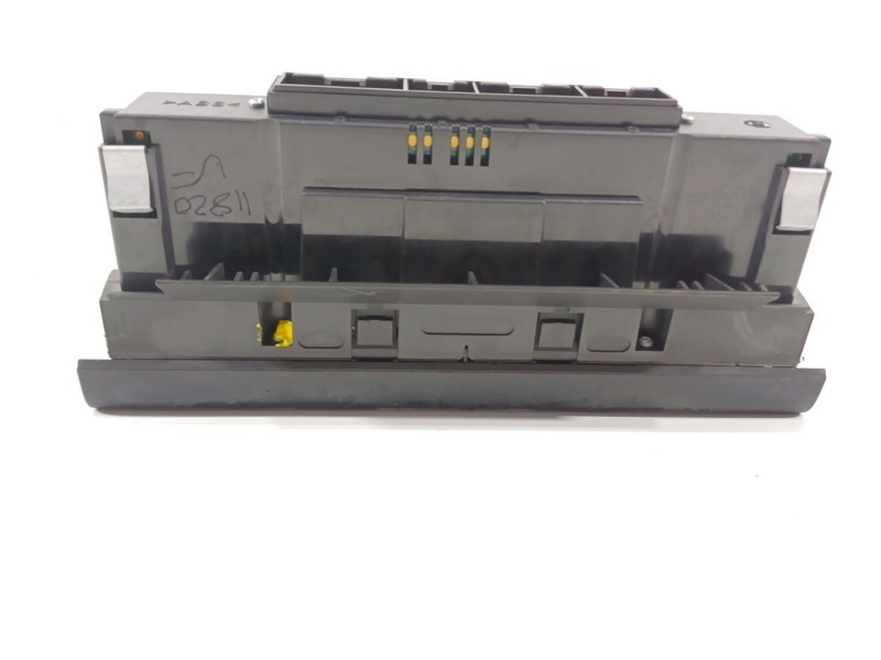 Recambio de mando climatizador para audi a3 (8p) 2.0 tdi ambiente referencia OEM IAM 8P0820043M  