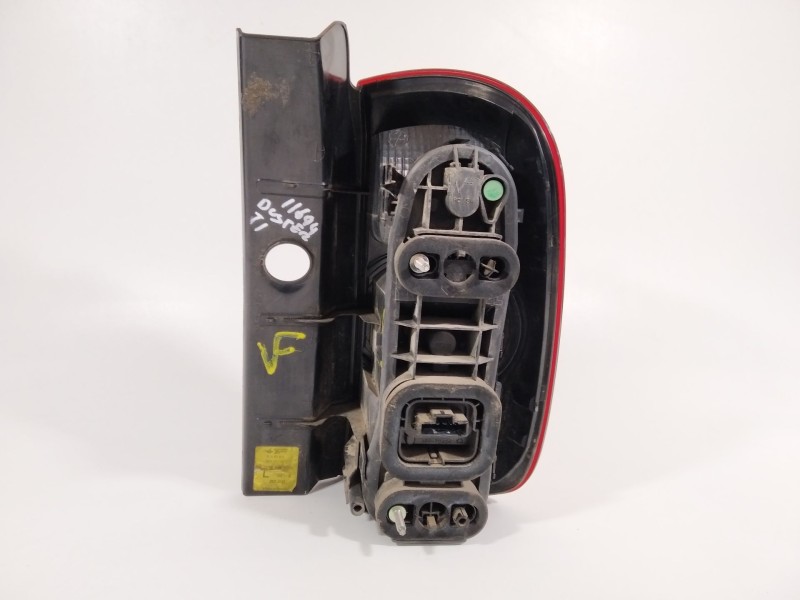Recambio de piloto trasero izquierdo para dacia duster ambiance 4x2 referencia OEM IAM 265550035R  