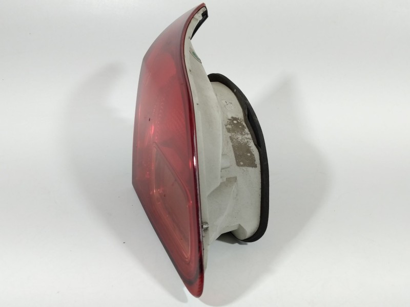 Recambio de piloto trasero izquierdo en porton para opel astra j lim. enjoy referencia OEM IAM 13306455  