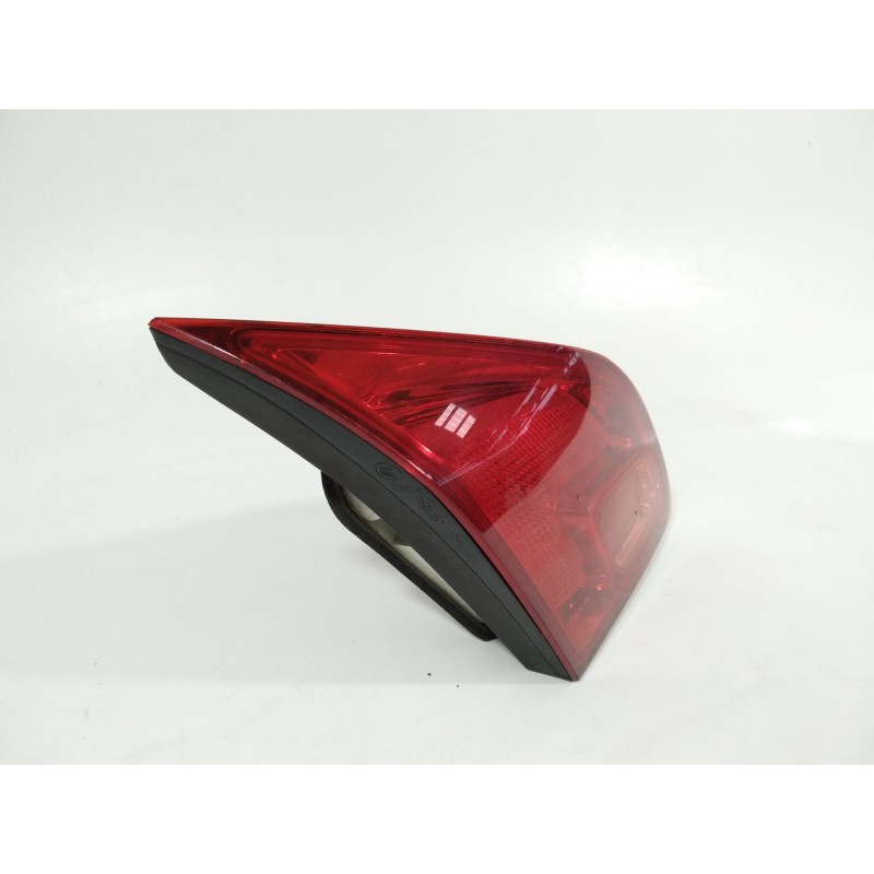 Recambio de piloto trasero izquierdo en porton para opel astra j lim. selective business referencia OEM IAM 13306455  