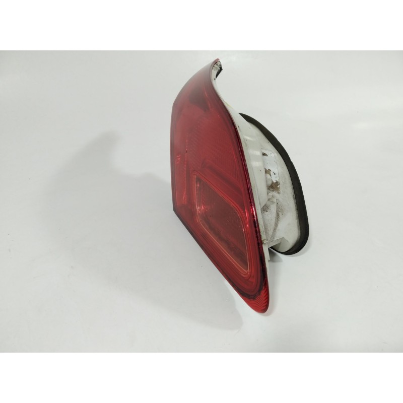 Recambio de piloto trasero izquierdo en porton para opel astra j lim. selective business referencia OEM IAM 13306455  