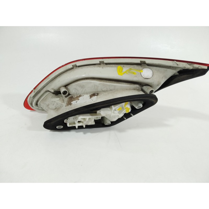 Recambio de piloto trasero izquierdo en porton para opel astra j lim. selective business referencia OEM IAM 13306455  