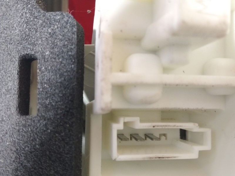 Recambio de piloto trasero izquierdo en porton para opel astra j lim. selective business referencia OEM IAM 13306455  