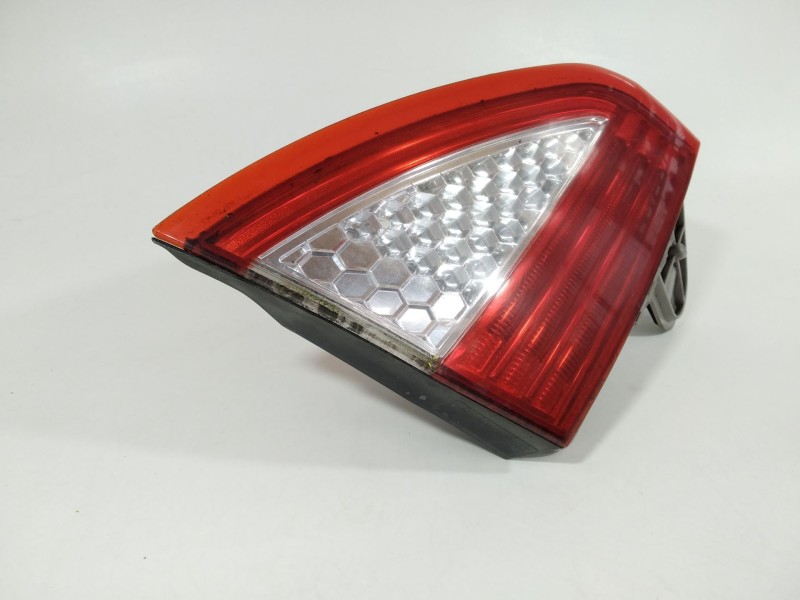 Recambio de piloto trasero izquierdo en porton para ford mondeo ber. (ca2) ghia referencia OEM IAM 7S7113A603  