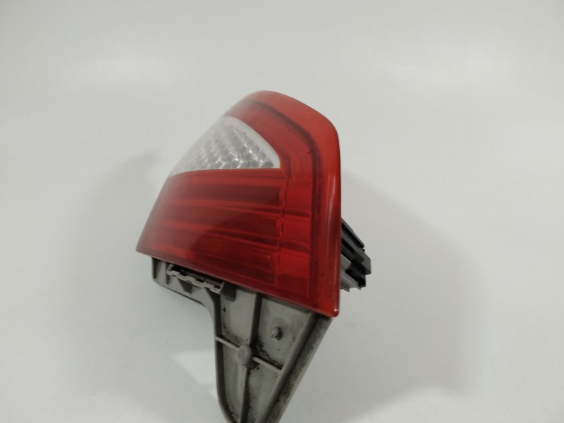 Recambio de piloto trasero izquierdo en porton para ford mondeo ber. (ca2) ghia referencia OEM IAM 7S7113A603  