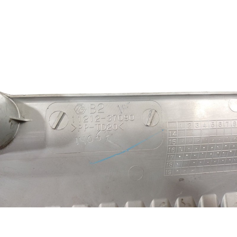 Recambio de tapa motor para toyota prius plus van (_w4_) 1.8 hybrid (zvw40) referencia OEM IAM 1121237090  