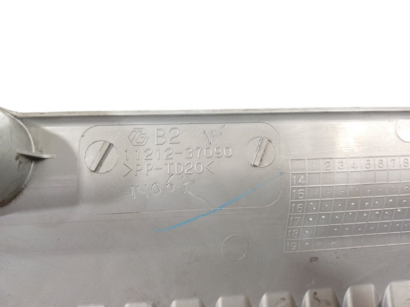 Recambio de tapa motor para toyota prius plus van (_w4_) 1.8 hybrid (zvw40) referencia OEM IAM 1121237090  