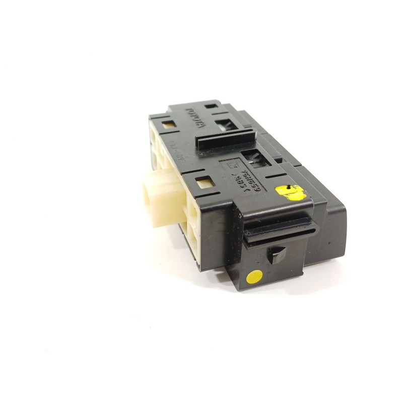 Recambio de interruptor para toyota prius plus van (_w4_) 1.8 hybrid (zvw40) referencia OEM IAM 8401047460  6930D93