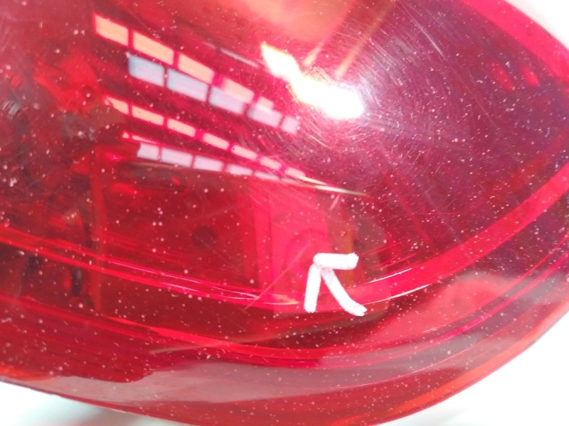 Recambio de piloto trasero derecho para renault clio iii exception referencia OEM IAM 8200886946  