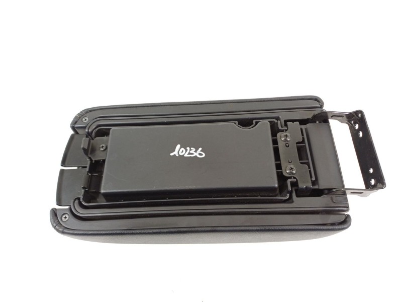 Recambio de apoyabrazos central para citroën c-crosser xtr referencia OEM IAM 7589PV  