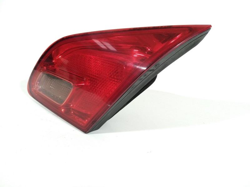 Recambio de piloto trasero derecho en porton para opel astra j lim. enjoy referencia OEM IAM 13306456  