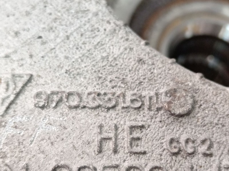 Recambio de mangueta trasera izquierda para porsche panamera diesel referencia OEM IAM 970331611  