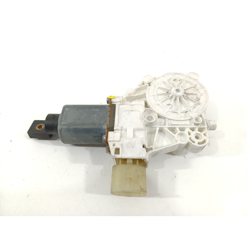 Recambio de motor elevalunas delantero derecho para bmw 1 (f21) 116 i referencia OEM IAM 70460310  67627046032