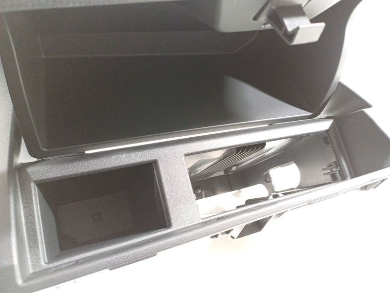 Recambio de guantera para seat ibiza (kj1) referencia OEM IAM 6F1857103N  