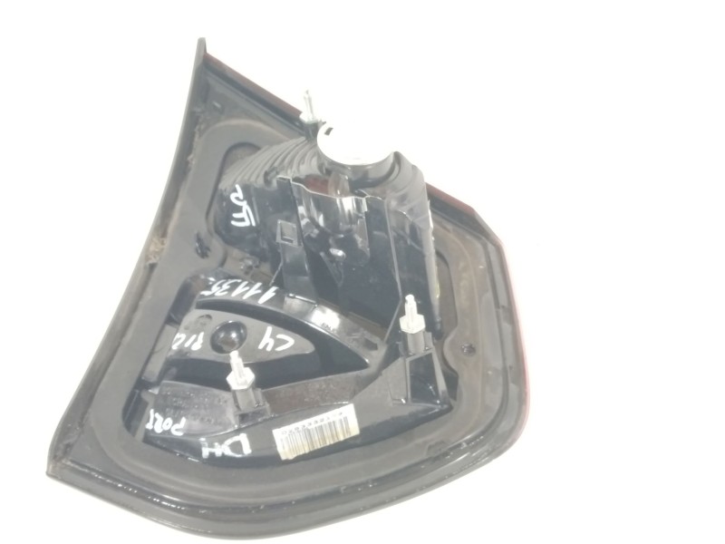 Recambio de piloto trasero derecho en porton para citroën c4 picasso millenium referencia OEM IAM 9673164980  