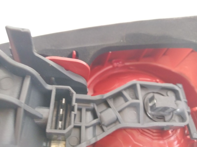 Recambio de piloto trasero izquierdo para seat leon (1p1) 2.0 cupra r referencia OEM IAM 1P0945093F  