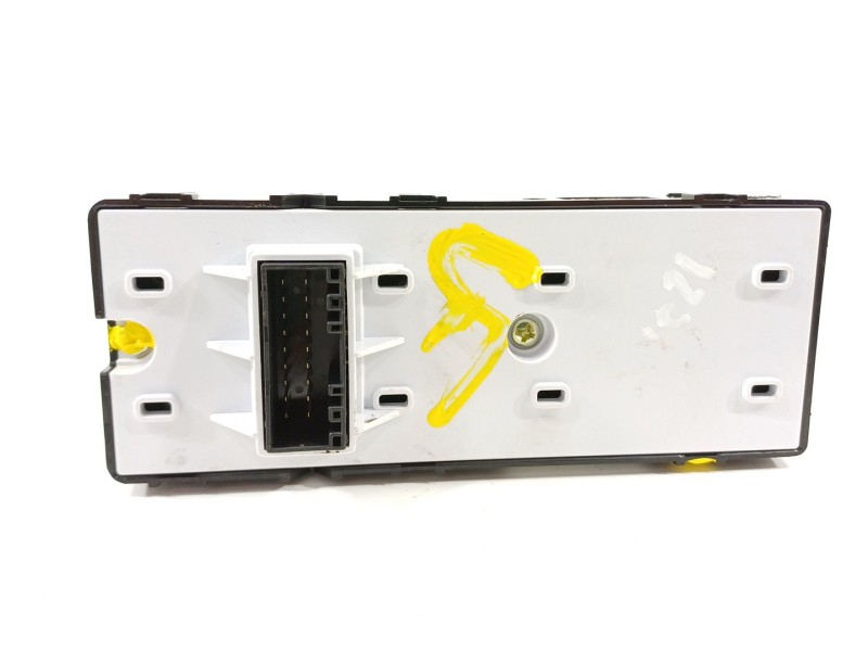 Recambio de mando elevalunas delantero izquierdo para kia stonic (ybcuv) referencia OEM IAM 93570H8100WK  
