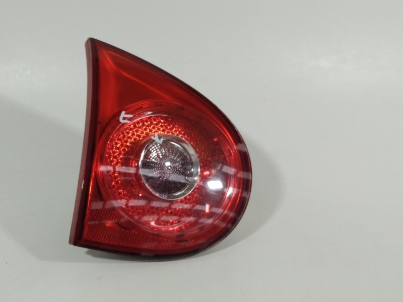 Recambio de piloto trasero izquierdo en porton para volkswagen golf v berlina (1k1) gti referencia OEM IAM 1K6945093E  