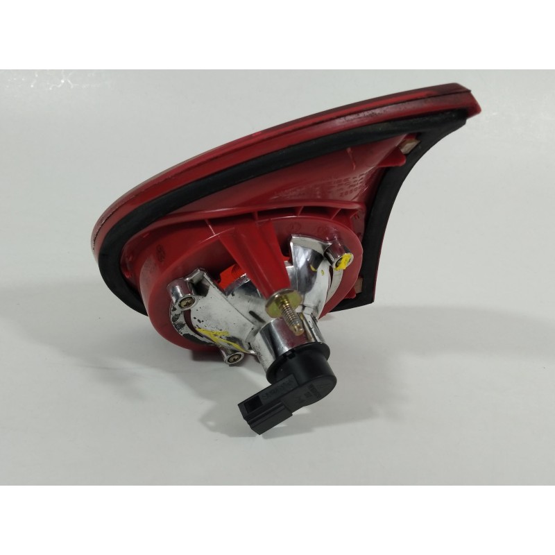 Recambio de piloto trasero izquierdo en porton para volkswagen golf v berlina (1k1) gti referencia OEM IAM 1K6945093E  