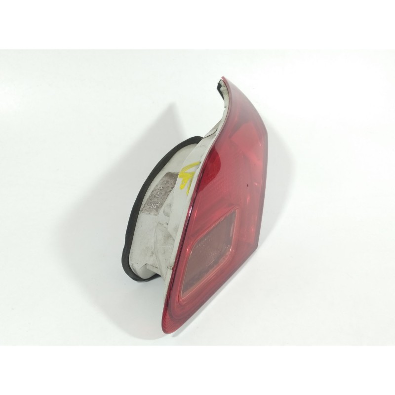 Recambio de piloto trasero derecho en porton para opel astra j lim. selective business referencia OEM IAM 13306455  