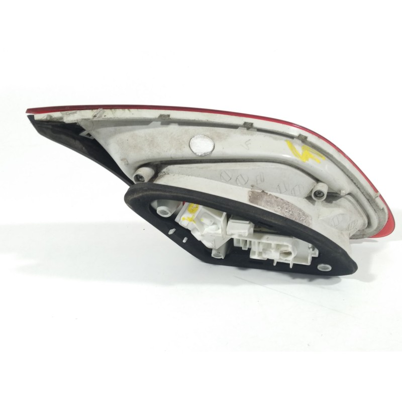 Recambio de piloto trasero derecho en porton para opel astra j lim. selective business referencia OEM IAM 13306455  